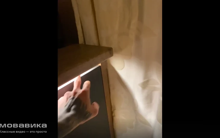 Новый проек Настенное зеркало с тумбами по бокам и рабочим столом Дизайнерский проект от LUXURY HOME